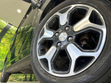 【純正15インチアルミホイール】外観にマッチした純正アルミホイールを装着しております。各種社外アルミホイールや、スタッドレスタイヤも取扱いしております。是非ご相談ください♪