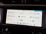 新インフォテイメントシステム「Pivi Pro」に搭載される3Dサラウンドカメラシステム。車輌AIにより車輌を含む周囲の映像を立体的に表示。よりスムーズな駐車や発進が可能となります。