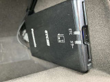 ETC車載機は助手席側のグローブボックス内部に取り付けられております。盗難防止に役立ちますし、邪魔になる事にもなりません!