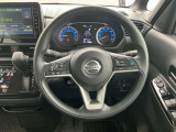 ステアリングも使用感が少なく、きれいな状態です
