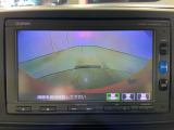リアカメラ付で、後方をナビ画面で確認。車庫入れも安心です。もちろん、バックギアと連動しています。