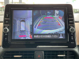 アラウンドビューモニターは、車両の周囲を360度見渡せるカメラシステムです。駐車時の死角をなくし、安全な運転をサポートします。駐車時の死角をなくして、安心・安全な運転を実現できます。