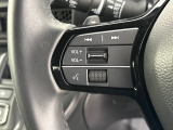 ★オーディオコントロールスイッチ★ステアリングにはオーディオコントロールスイッチが付いていますので、目線を正面から外すことが無く、また、ステアリングから手を離さずにオーディオ操作ができます