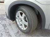 タイヤサイズは225/55R18です