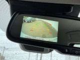 ルームミラーでバックカメラの映像が確認出来ます。