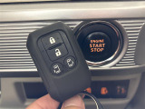 【スマートキー(エンジンスタートストップスイッチ)】スマートキー(電子キー)を持っていれば、スイッチを押すだけでエンジンをかけることができます!