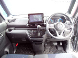 周りが見やすく運転しやすいお車です♪