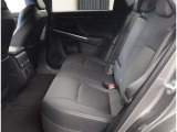 このお車の魅力は運転席だけではありません!!リア席もございます。ぜひ一度ご来店の上、体感してみてください!!