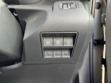 運転席から後席のチャイルドロックも可能です