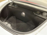 前後に荷室がございます