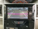 バックガイドモニターで、後方を確認しながら安心して駐車することができます。運転初心者も熟練者も必須の機能ですよ!