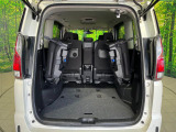 後席を格納すると、これだけの広さが!シーンに合わせたシートアレンジで、大きな荷物も積むことが出来ます♪