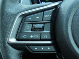 ■オーディオやナビゲーションを操作する為のリモコン装備。各種スイッチが集約されており、走行中でもハンドルから手を放さずに安全に操作できますので、事故防止に繋がります。