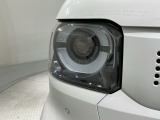 LEDヘッドライトは、点灯の瞬間から最大光量を発揮し、突然暗くなるトンネルなどでの安定感を高めます。