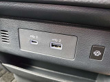 USB接続できます。