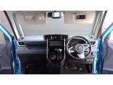 見通しのよいすっきりとした視界で、誰でも運転しやすいです。運転のしやすさは疲れにくさにも繋がりますよ♪