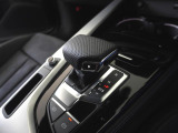 MTモード付きシフトレバーです。Dレンジより左に倒していただくと任意にシフトチェンジでき、スポーティーなドライビングをお楽しみいただけます。