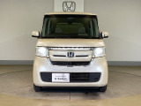 「自動車保険」と「あんしん特典」がひとつになったHondaのお店ならではの保険プランです。お客様のカーライフにより一層の安心をプラスします。