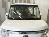 全車整備代金を車両本体価格に含んでおります。法定点検整備または定期点検を実施し、点検記録簿を発行致します。