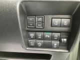 パワースライドドアなど各機能のスイッチは運転席から操作ラクラク。
