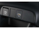 スマートフォンなどの音楽再生が可能なUSB接続ジャック装備車両です♪♪♪