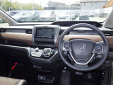 視認性に優れたインパネ周りで、運転中も情報をひと目で確認。使いやすさと美しいデザインで、毎日のドライブがもっと快適に☆