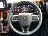 【ステアリングスイッチ】運転中、前方から目線をそらすことなく、オーディオ等の操作が可能な便利機能!安心&快適なドライブを演出してくれます♪