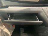 薄型のティッシュBOXなどが収納出来ます。小物入れとしても使えるので便利です。