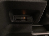 ハンドルの左下にETCがついています。高速道路の料金所の通過も楽々です。 カードの取り出しもしやすい場所についています。