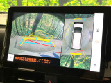 【パノラミックビューモニター】専用のカメラにより、上から見下ろしたような視点で360度クルマの周囲を確認することができます☆死角部分も確認しやすく、狭い場所での切り返しや駐車もスムーズに行えます。