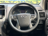 【純正革巻きステアリング】上質な革を使用することで、手にしっかり馴染みとても運転しやすいハンドルです♪