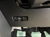 ETC車載器です。高速道路を利用する際の支払いがキャッシュレスなのでとても便利なアイテムです!