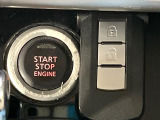 【オペレーションキー】カバンやポケットに入れたままでもドアの施錠・解錠が可能なスマートキーを装備。エンジンのオン・オフ時もカギを取り出す必要が無いからとっても便利です♪