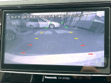 【バックカメラ】駐車時に後方がリアルタイム映像で確認できます。大型商業施設や立体駐車場での駐車時や、夜間のバック時に大活躍!運転スキルに関わらず、今や必須となった装備のひとつです!