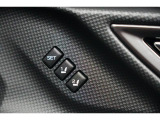 運転席のシートポジションメモリー機能は、登録済みの運転者と交代しても、シートポジションの変更の手間がかかりません。