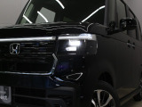 【LEDヘッドライト】悪天候や夜間走行時も良好な視界を確保し安心して運転できる高輝度LEDヘッドライトを装備!点灯速度が早く、消費電力も抑えられています!!