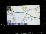 8インチのディスプレイオーディオ装着です。スマホとの通信で様々なサービスが楽しめます。TV視聴にも対応しています。