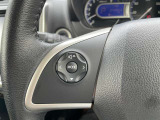 ☆ 【ステアリングスイッチ】 目線はそのままでナビなどの操作や音量調整が可能です。スイッチを注視しなくても操作ができるのでとても便利な装備の1つです ☆