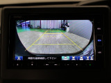 【バックカメラ】駐車時に後方がリアルタイム映像で確認できます。大型商業施設や立体駐車場での駐車時や、夜間のバック時に大活躍!運転スキルに関わらず、今や必須となった装備のひとつです!