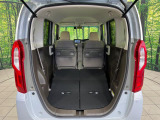 後席を格納すると、これだけの広さが!シーンに合わせたシートアレンジで、大きな荷物も積むことが出来ます♪
