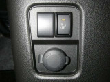 【シートヒーター搭載】シートを温めてくれる暖房機器です!長時間座っていると負担が掛かりやすい背中や腰、または冬場の寒い日に冷えやすい脚部に快適なぬくもりを♪