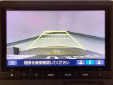 【バックカメラ】運転が苦手な方も車庫入れラクラクです!ギアをリバースに入れれば自動的に切り換わりますので、面倒な操作は不要です♪狭い駐車場もお車を傷つけず安心ですね!