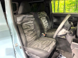 運転席シート廻りは使用感も少なく、良好な状態となっています。丁寧に使われていたことがよくわかりますね。