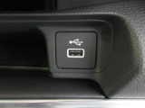 便利な充電用USBジャックも付いています☆周辺機器の充電にご利用頂けます☆