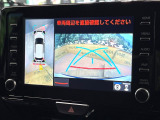 【パノラミックビューモニター】専用のカメラにより、上から見下ろしたような視点で360度クルマの周囲を確認することができます☆死角部分も確認しやすく、狭い場所での切り返しや駐車もスムーズに行えます。
