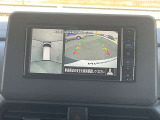 アラウンドビューモニターで車庫入れも安心です