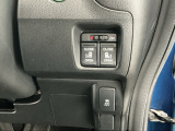 【両側パワースライドドア】両側がパワースライドドアになっており、運転席のスイッチやスマートキーでも開閉が可能です!開口部も広いので乗り降りも楽々♪