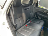 後部座席も当然、綺麗・清潔に仕上げております。内装の綺麗なお車は気持ちが良いですし、コンディションのいい車が多いです。前のユーザーが丁寧に使っていた証拠です。