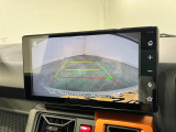 バックカメラついてます。しかもディスプレイオーディオ♪見た目もスマートで操作も簡単。車内の快適さがグッと上がるので日ぜひ一度使ってみてください