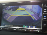 バックカメラで駐車も安心。死角を減らして、安全にサポート。初めての場所でもスムーズに、あなたの運転をもっと快適にしてくれます!